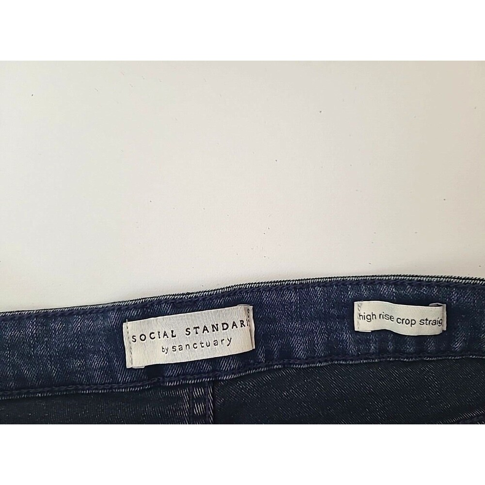 Womens High Rise Crop Jeans Straight Medium Dark Wash Distressed Raw Hem Size 12 - Picture 3 of 12